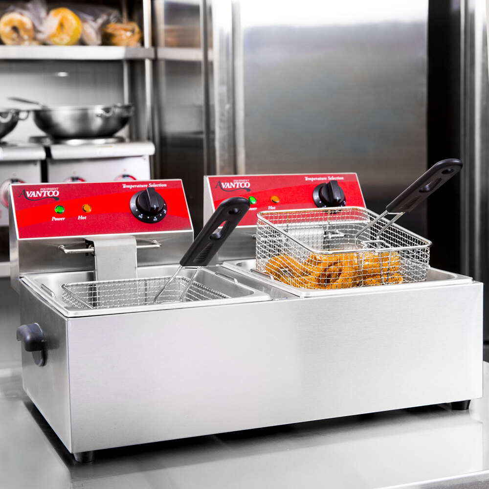 Avantco F102 20 lb. Dual Tank Electric Countertop Fryer 120V, 3500W