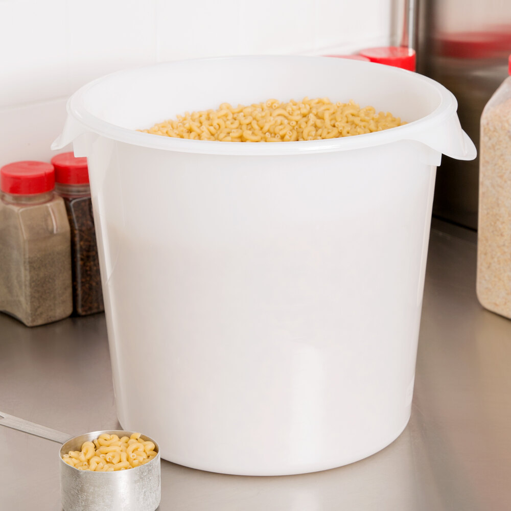 Rubbermaid 5727 18 Qt. White Round Food Storage Container (FG572700WHT)