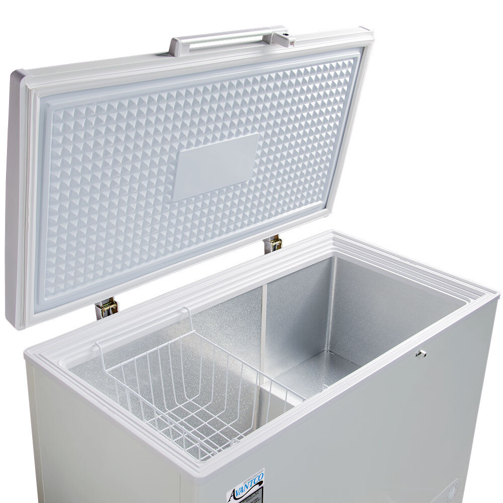 Avantco HF9 8.4 Cu. Ft. Commercial Chest Freezer