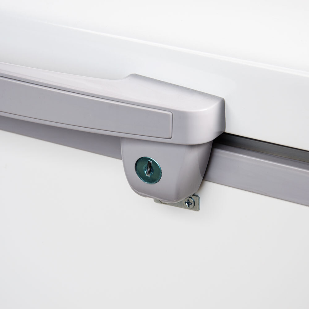 Avantco HF14 14 Cu. Ft. Commercial Chest Freezer 2 Door