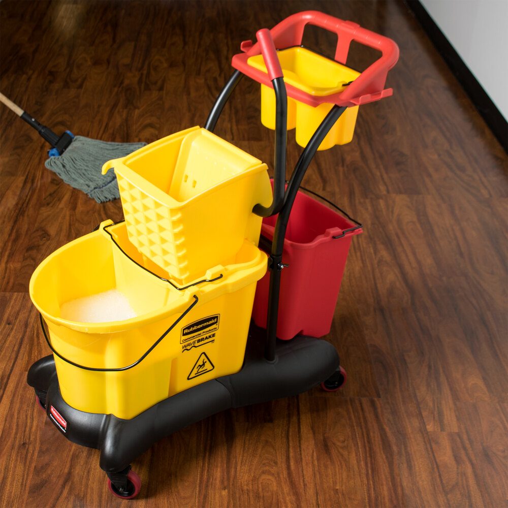 Rubbermaid FG778000YEL WaveBrake® 35 Qt. Yellow Mopping Trolley with