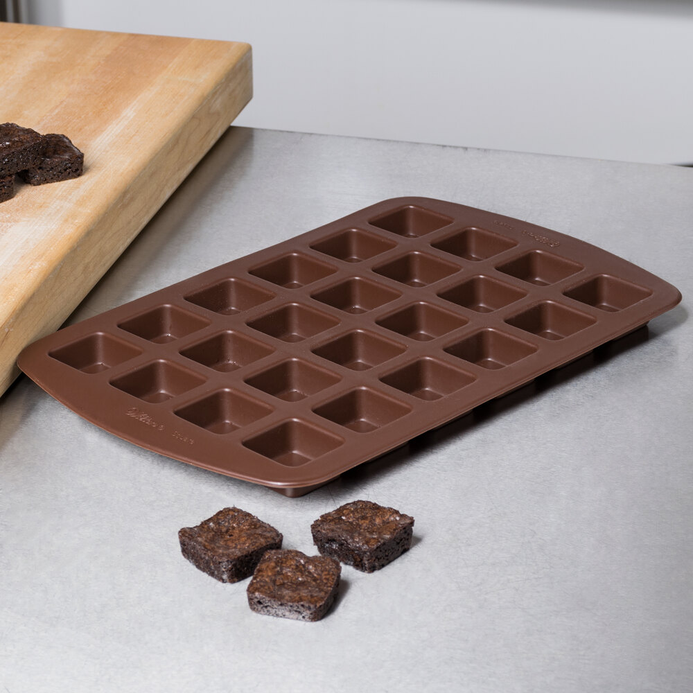 Wilton 21054923 Silicone Square BiteSize Brownie
