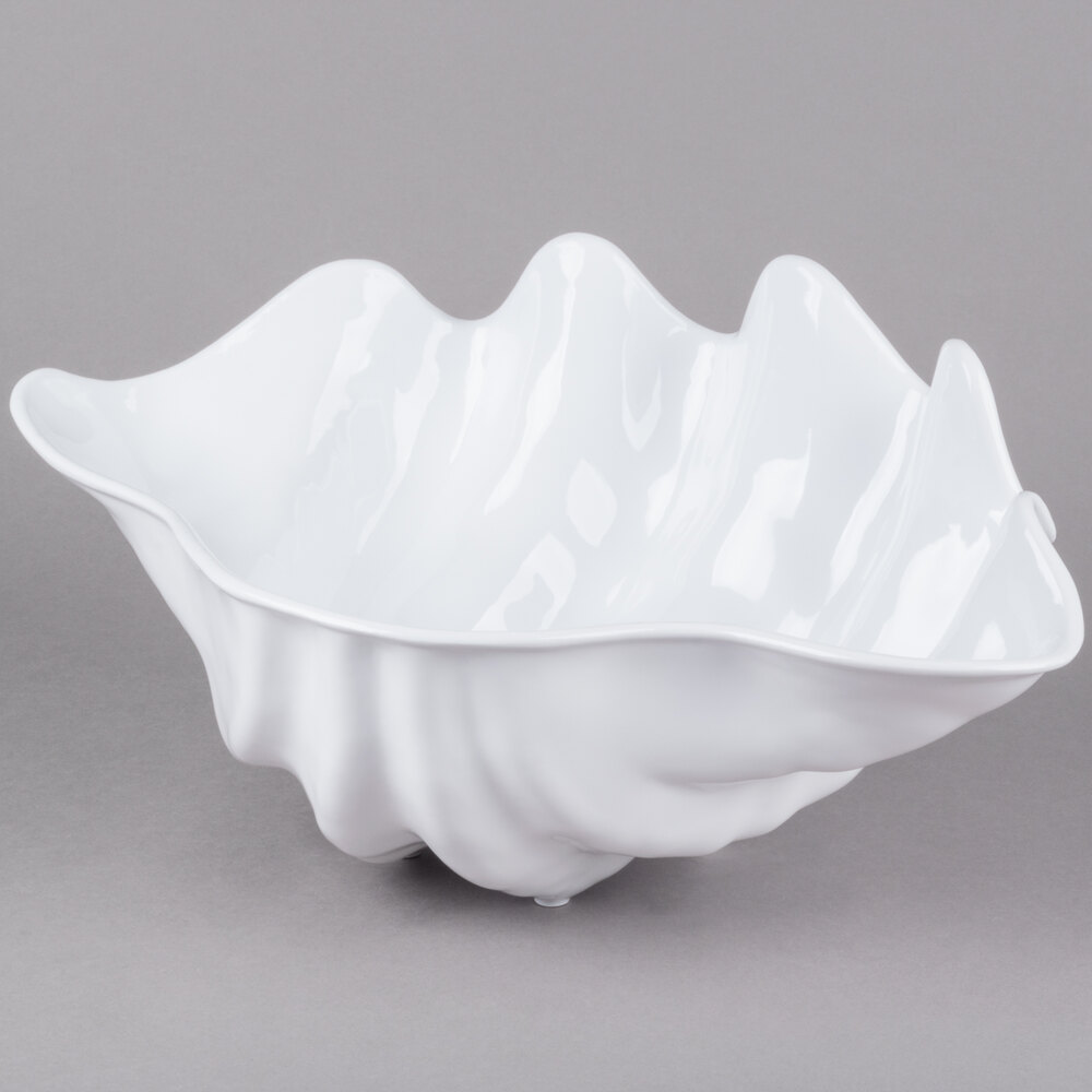 5 Qt. White Shell Shaped Plastic Bowl 19" x 12 7/8"