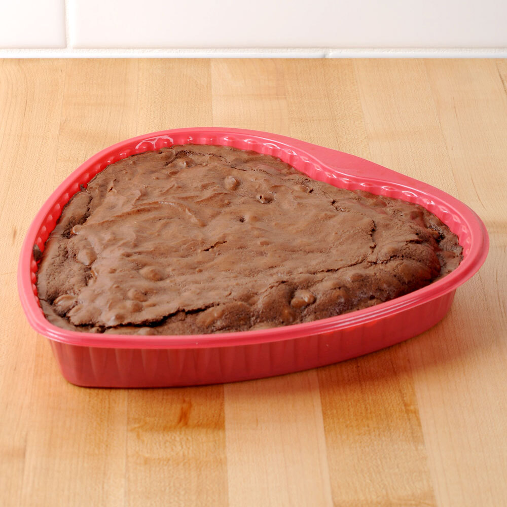 Genpak 55H09 Bake 'N Show Dual Ovenable 9" x 1 3/8" Heart Shape Cake