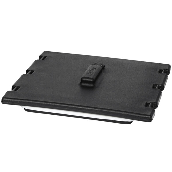 A black plastic lid with a black strap for a Cambro Camtainer.