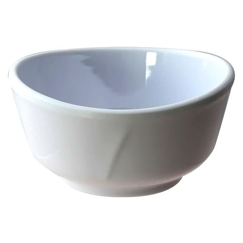A white Thunder Group melamine bowl with a handle.