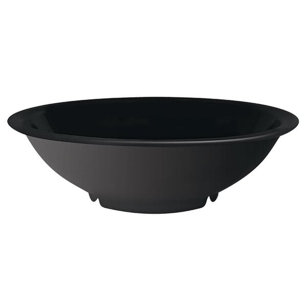 A black bowl with a black rim on a white background.