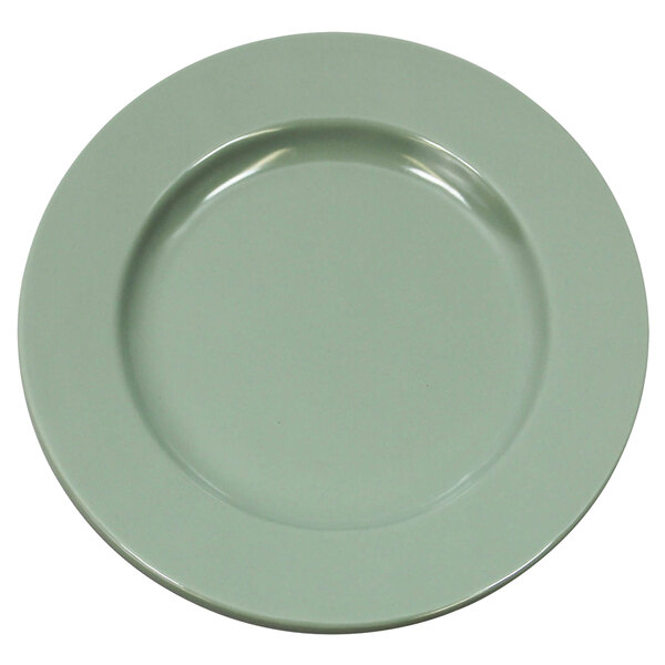 A green Elite Global Solutions Cottage Vintage California melamine plate with a white rim.