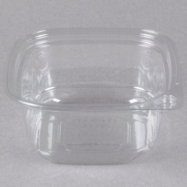 A clear plastic 12 oz. square deli container with a lid.