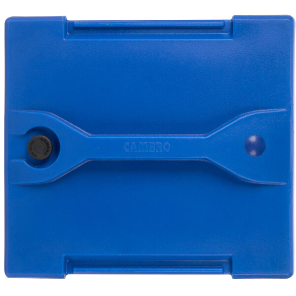 A navy blue plastic lid for a Cambro Camtainer with a black handle.