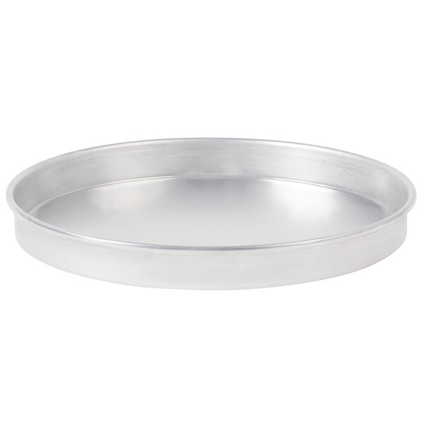 An American Metalcraft aluminum pizza pan with straight sides.