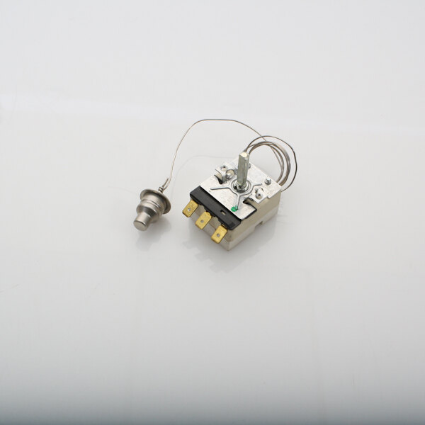 The thermostat-quench for a Blodgett R3661 combi oven. A small metal object with wires attached.