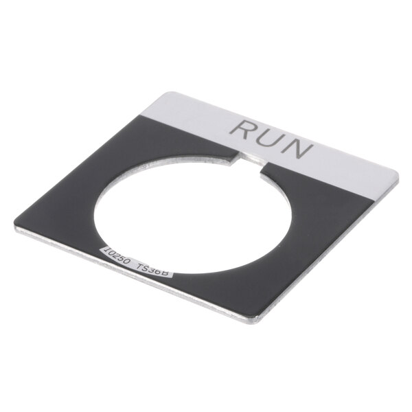 A black and white square plate with the word "run" in a circle.