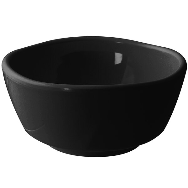 A black Thunder Group melamine bowl with a small rim.