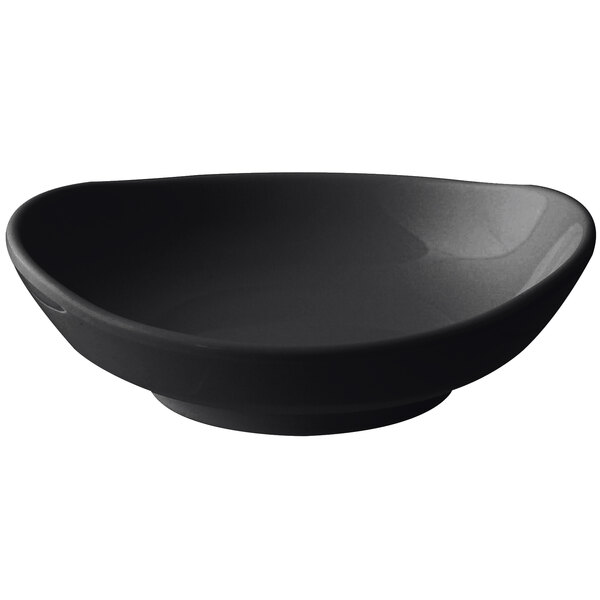 A black saucer with a white background.