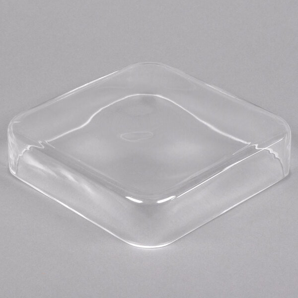A clear square glass lid.