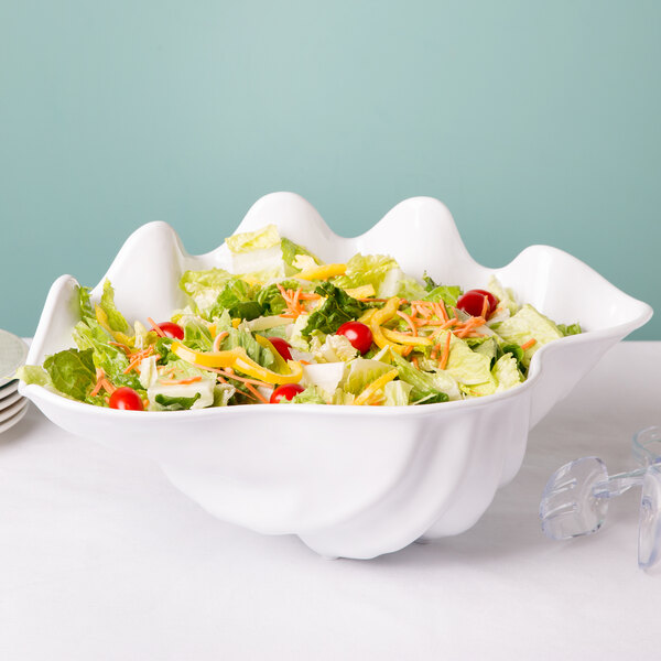 5 Qt. White Shell Shaped Plastic Bowl 19" x 12 7/8"