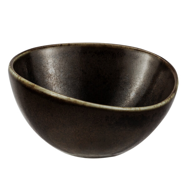 A Bon Chef Tavola Eros soup bowl with a black base and brown rim.