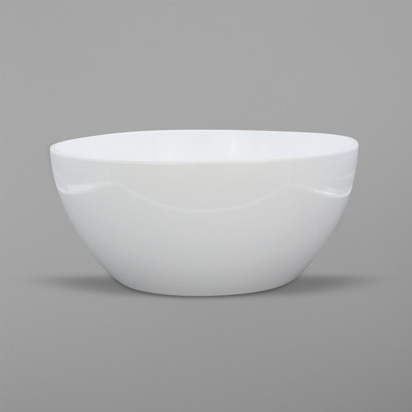 A white Elite Global Solutions melamine bowl.