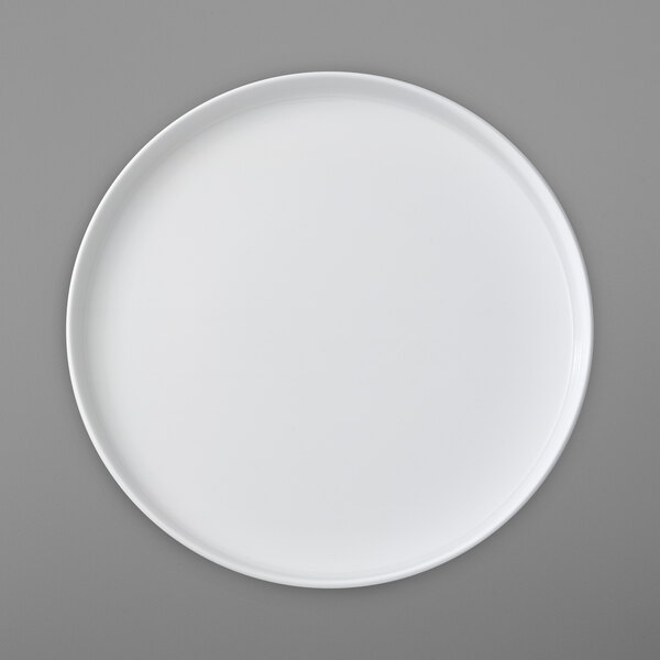 A white Villeroy & Boch porcelain platter with a round rim.