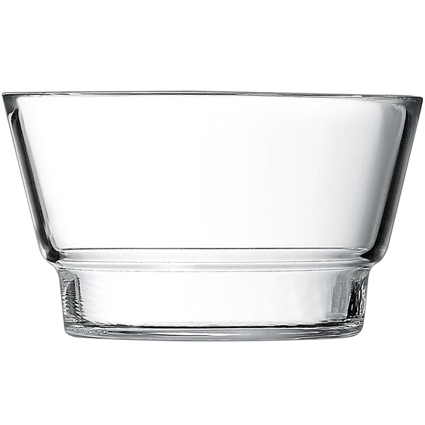 A clear glass bowl with a clear rim.