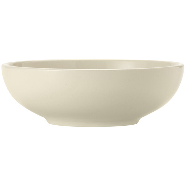 A Libbey Porcelana white porcelain pasta bowl with a rolled edge.