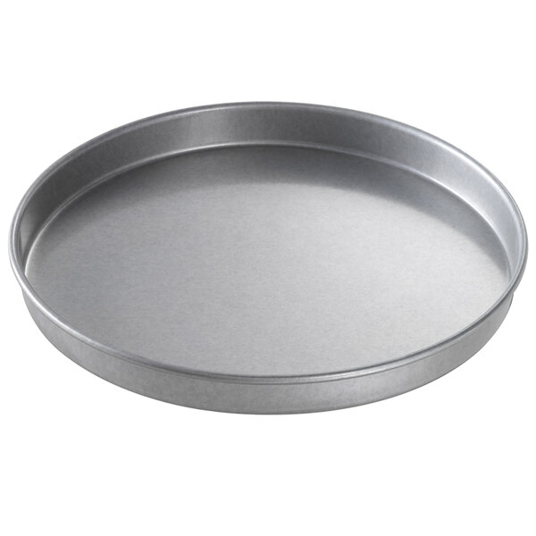 A Chicago Metallic round aluminized steel cake pan.