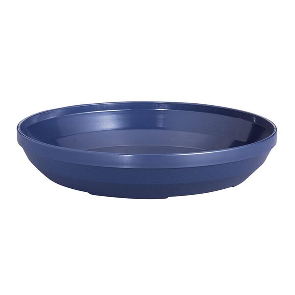 A blue plastic bowl with a lid.