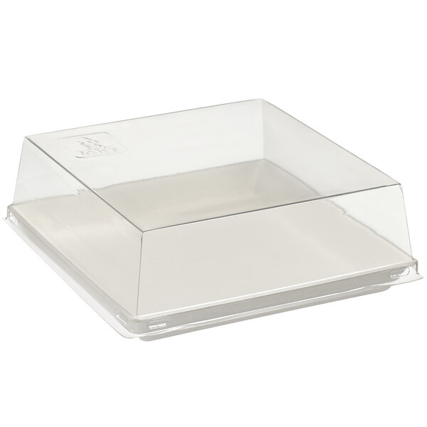 A Solia transparent PET lid on a clear plastic tray.