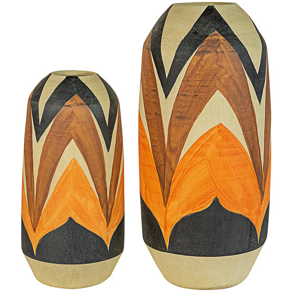 A tan and brown ceramic vase set with designs on them.
