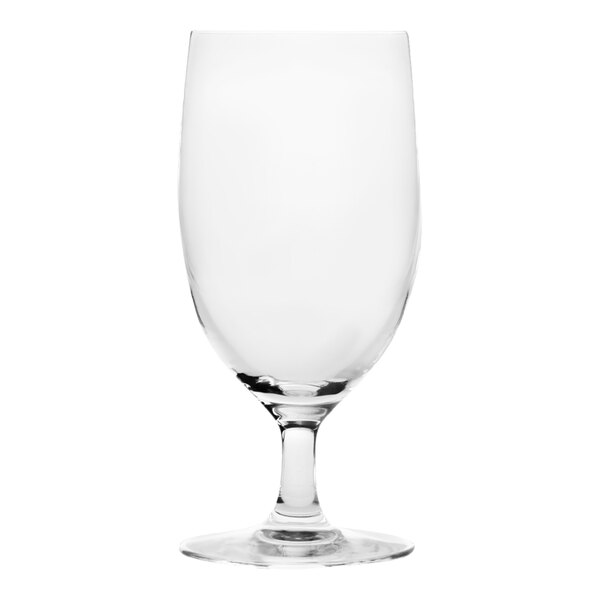 A clear Arcoroc Romeo goblet with a small stem.