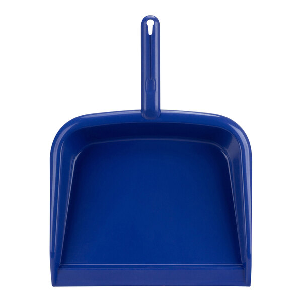 A blue plastic Carlisle dust pan with a handle.
