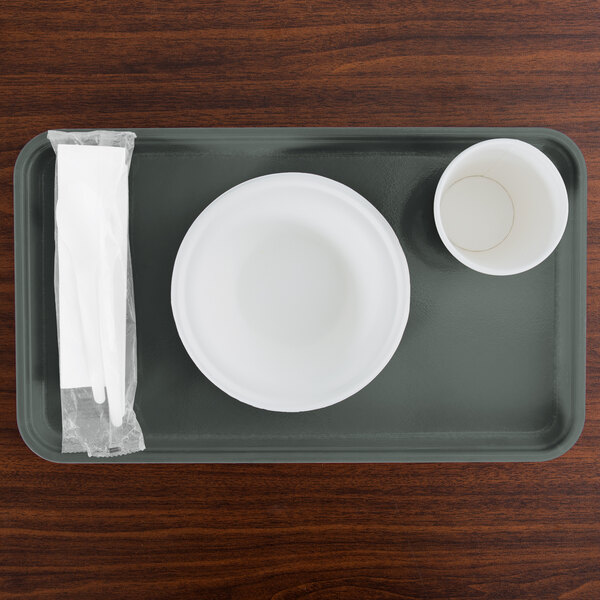 A rectangular pearl gray Cambro cafeteria tray with a white plate and a white cup on it.