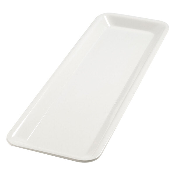 A white rectangular Carlisle Balsam display food pan.