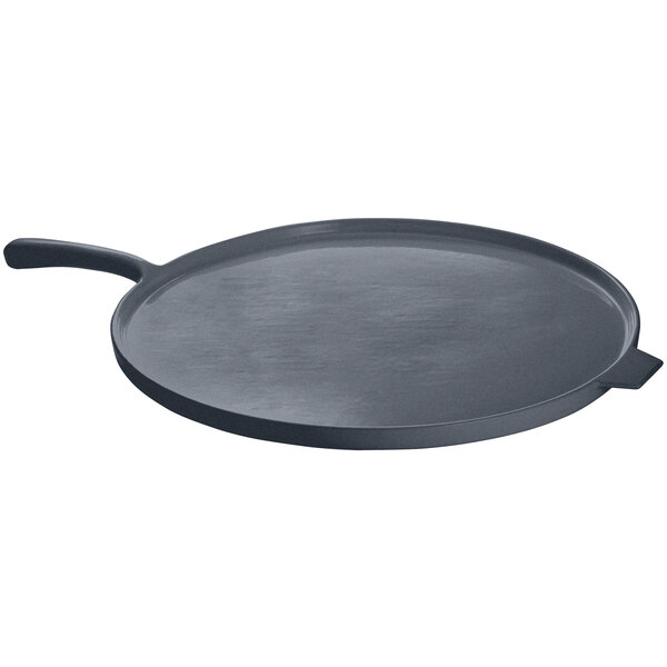 A black round Tablecraft cast aluminum pizza tray with a handle.