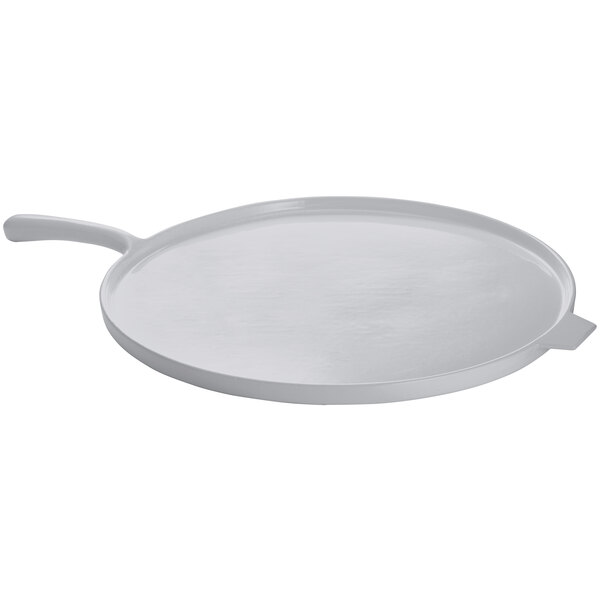 A round white Tablecraft pizza tray with a handle.