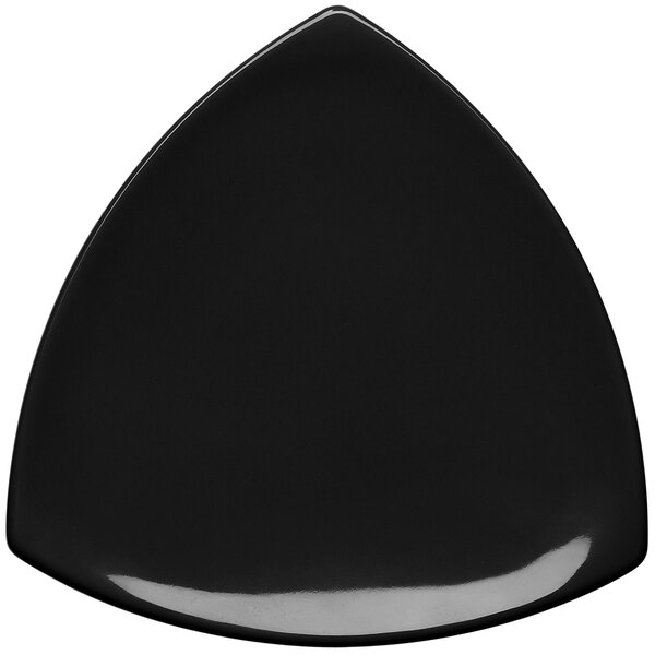 A black triangle shaped Elite Global Solutions Rio melamine plate.
