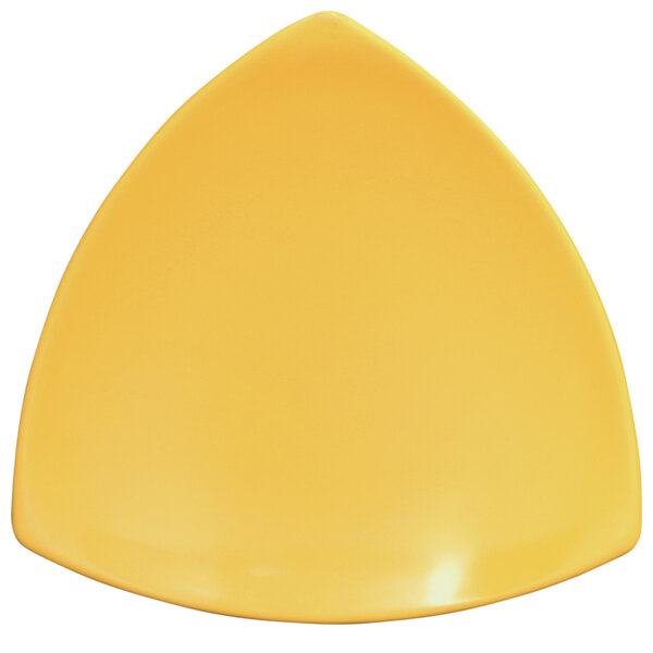 A yellow triangle shaped Elite Global Solutions melamine plate.
