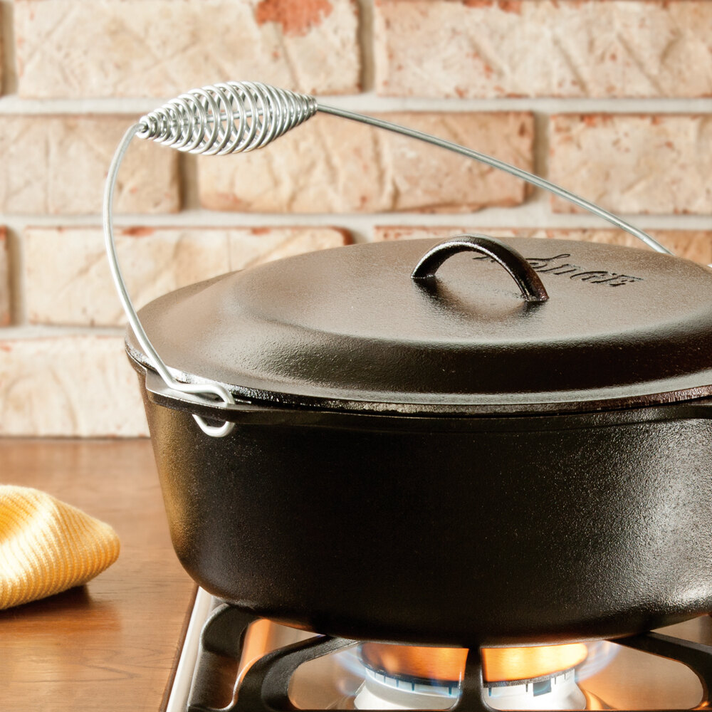 Lodge L12DO3 9 Qt. PreSeasoned Cast Iron Dutch Oven with Spiral Bail