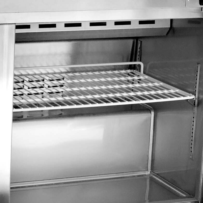 17 1/16" x 20 3/4" Replacement Shelf for Avantco SCL2 and SCLM2 Sandwich / Salad Prep Refrigerators