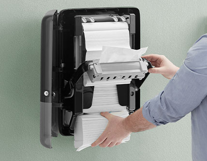 Advanced PeakServe Continuous White Paper Towel