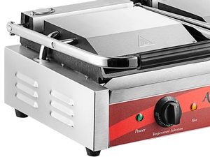 Avantco P78 Commercial Panini Sandwich Grill with Grooved Plates - 13 x 8  3/4 Cooking Surface - 120V, 1750W