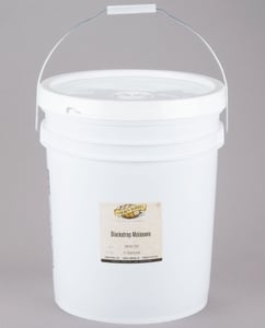 Plastic Bucket W/ Lid 5 Gal. 8 Colors