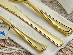 Visions 18 x 15 1/2 Pre-Rolled Linen-Feel White Napkin and Classic Heavy  Weight Gold Plastic Cutlery Set - 100/Case