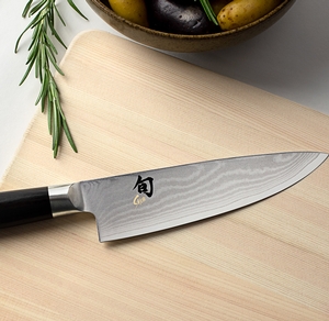 Shun DM0723 Classic Chef's Knife 6 Blade, Pakkawood Handle - KnifeCenter