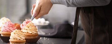 Types of Pastry Bags and Tips