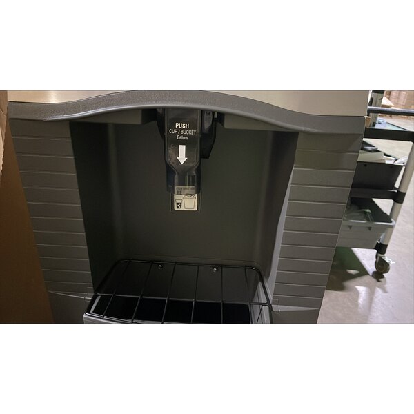 Scratch and Dent Manitowoc SPA162161 22" Touchless Hotel Ice Dispenser