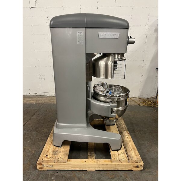 Scratch and Dent Hobart Legacy+ HL6001STD 60 Qt. Floor Mixer