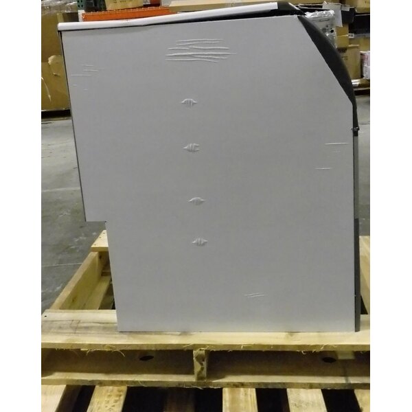 Scratch and Dent Scotsman UN324A1 24" Air Cooled Undercounter Nugget