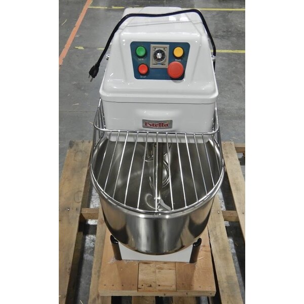 Scratch and Dent Estella SM30 30 qt. / 45 lb. TwoSpeed Spiral Dough